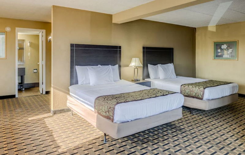 Rivertown Inn & Suites (Carillon Motel) - From Web Listing (newer photo)